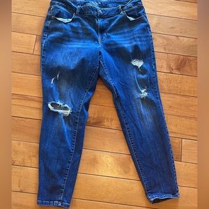 Maurice's mid rise skinny jeans SHORT
